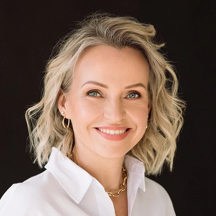 Portrait of Iveta Esta