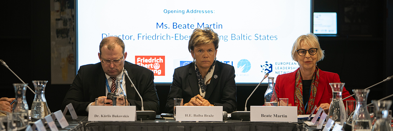 Short text what on the image